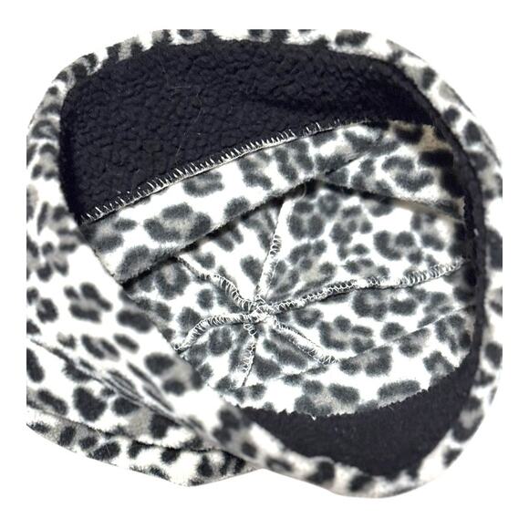 St. John’s Bay Black/White Animal Print Winter Hat - Classic Warm Fleece Beanie - Picture 3 of 4